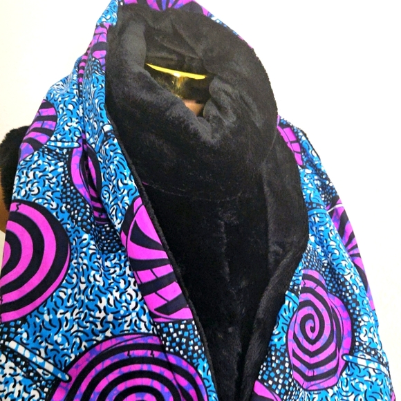 PHOEBE - Winter Scarf - Picture 3 of 3